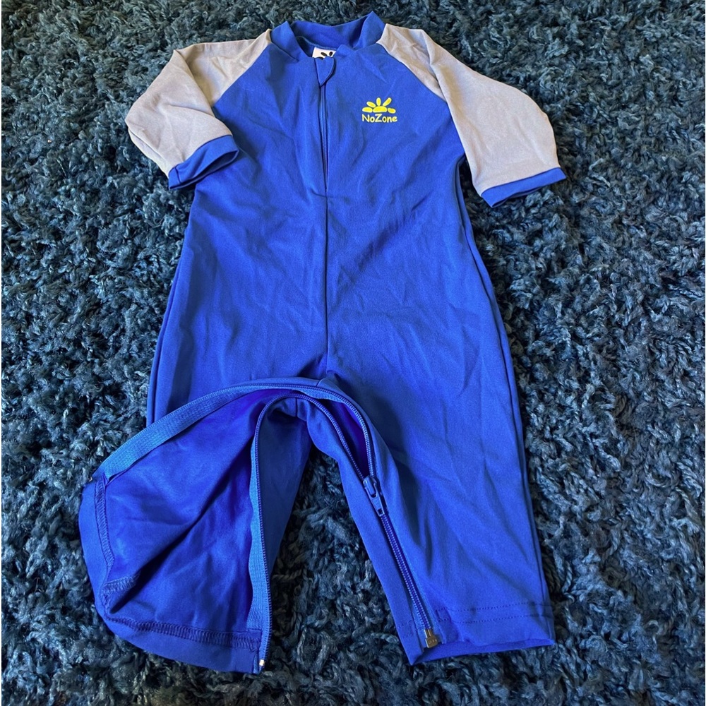 NWOT SPF 50, Zip-up Baby Boy rash guard